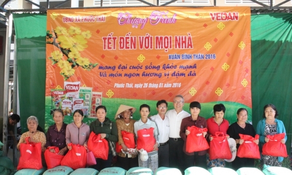 Vedan Việt Nam trao tặng 1.200 phần quà Tết cho người nghèo